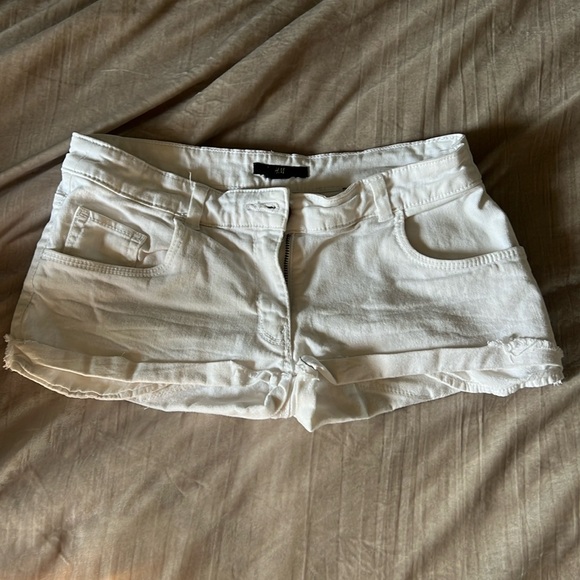 H&M white shorts skirt sz small - Picture 1 of 2